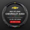 Bọc Vô Lăng Xe Ô Tô Chevrolet Aveo Da Lộn 3D & Sợi Carbon Cao Cấp