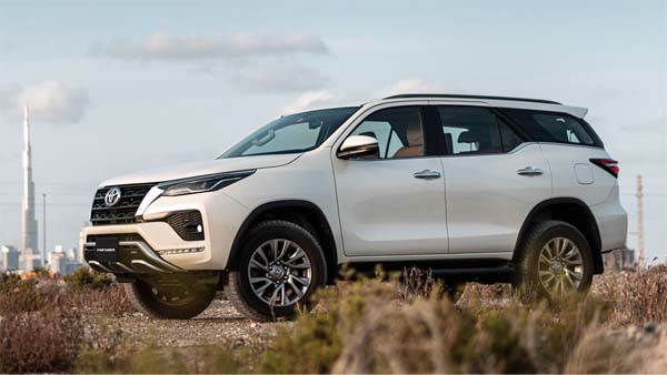 Khi chọn phụ kiện Toyota Fortuner, lưu ý chọn sản phẩm chính hãng, phù hợp với xe