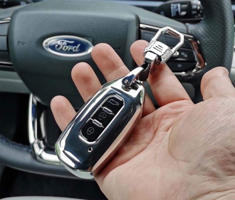 Nên trang bị ốp chìa khóa ô tô Ford