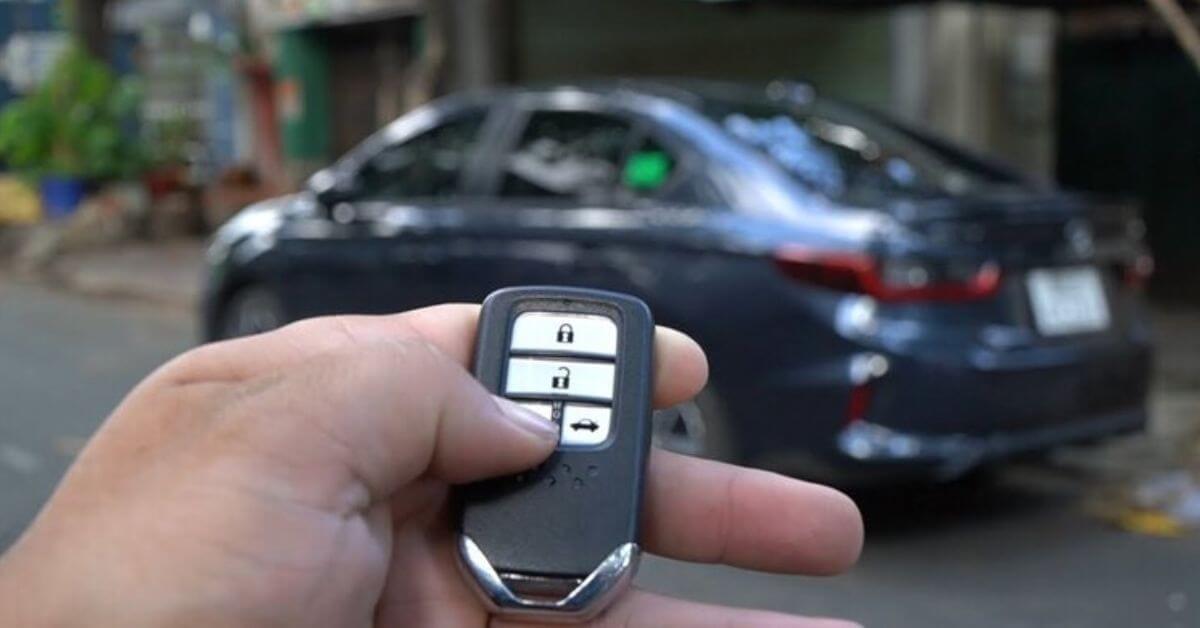 Ốp và bao da chìa khóa giúp bảo vệ smartkey ô tô toàn diện