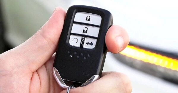 Ốp và bao da chìa khóa giúp bảo vệ smartkey ô tô toàn diện
