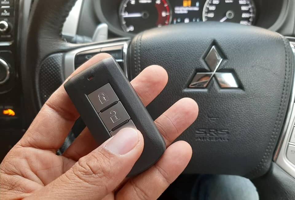 Ốp và bao da chìa khóa ô tô Mitsubishi Xpander là gì?