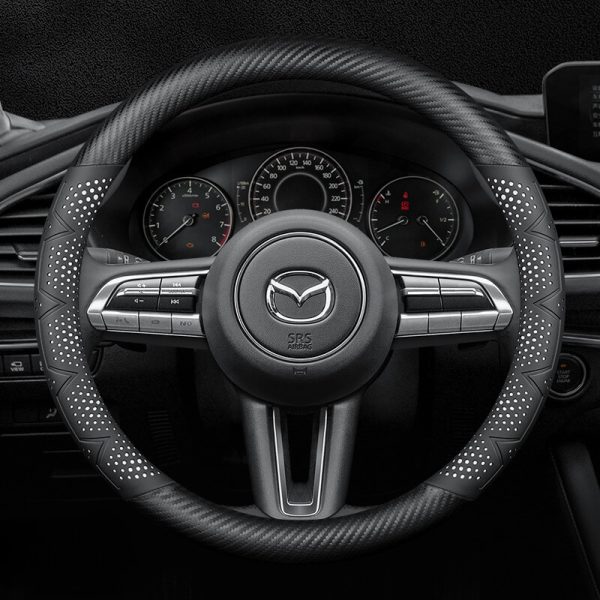 Bọc vô lăng xe Mazda chất liệu Sợi Carbon cao cấp
