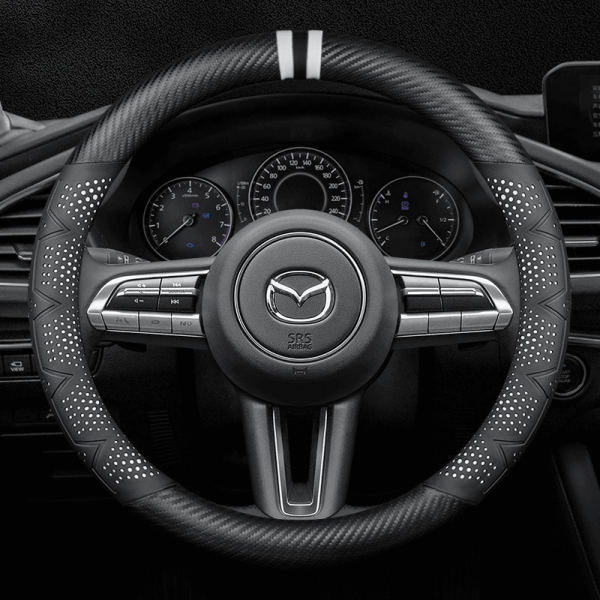 Bọc vô lăng xe Mazda chất liệu Carbon họa tiết 3D sang trọng
