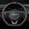 Bọc vô lăng xe KIA chất liệu Carbon cao cấp