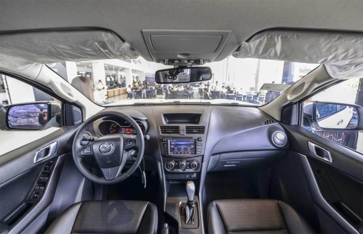 Tại sao bọc vô lăng ô tô Mazda BT-50 là phụ kiện thiết yếu?