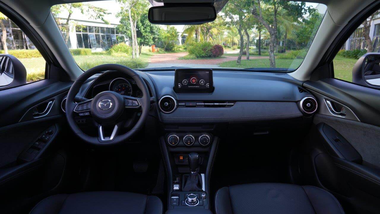 Bọc vô lăng ô tô Mazda CX-3 là cần thiết hay chỉ là phụ kiện trang trí?