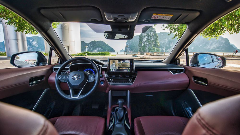 Bọc vô lăng Toyota Corolla Cross có ảnh hưởng đến hiệu quả cầm lái không?