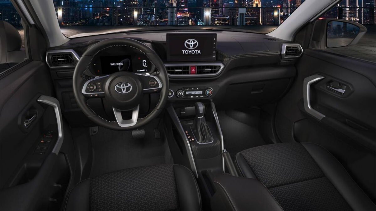 Bọc vô lăng là gì? Lý do nên trang bị bọc vô lăng cho xe Toyota Raize