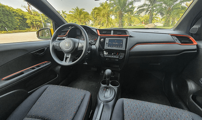 Tại sao nên bọc vô lăng cho ô tô Honda Brio?