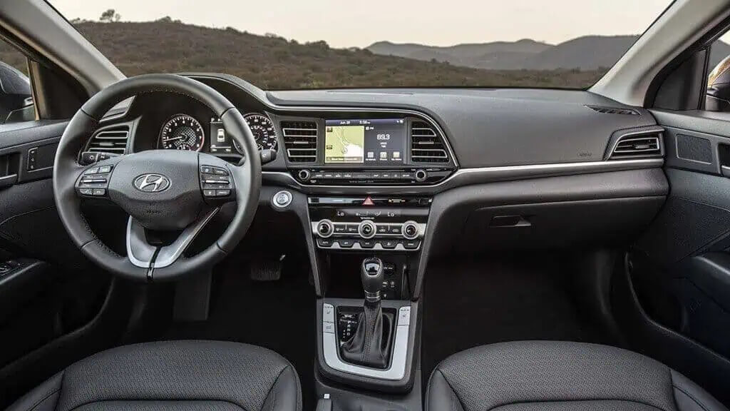 Ưu điểm khi sử dụng bọc vô lăng Hyundai Elantra cho xe