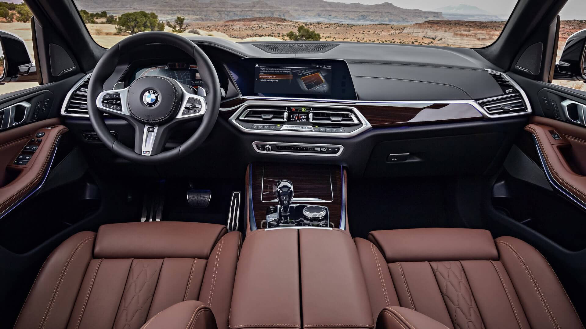 Bọc vô lăng BMW SUV có ảnh hưởng đến độ an toàn khi lái xe không?