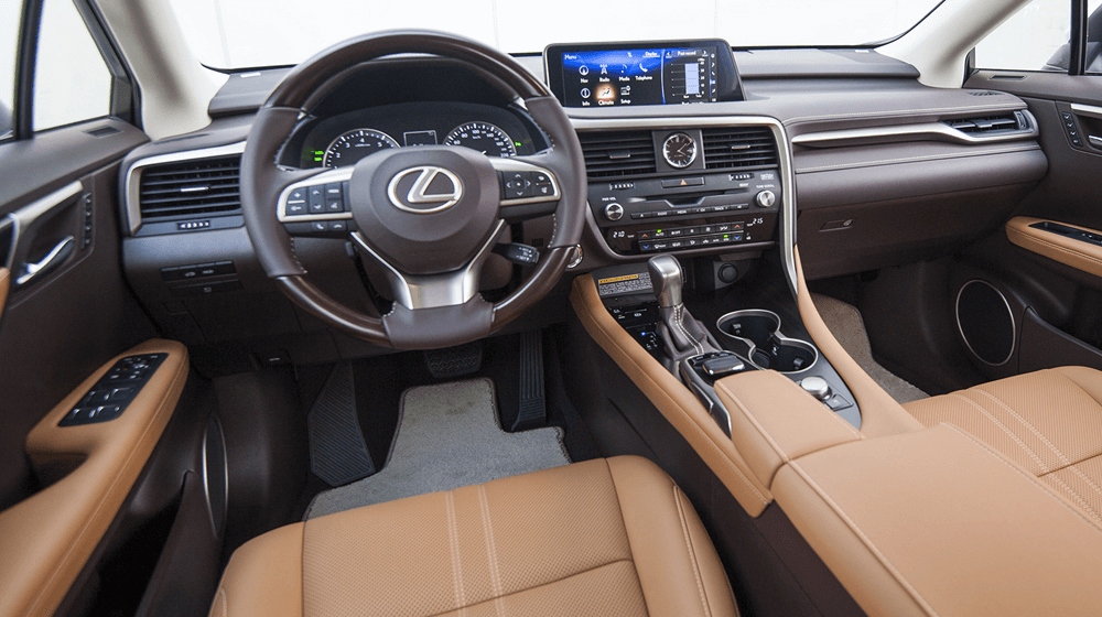 Có cần thiết phải bọc vô lăng cho dòng xe cao cấp Lexus IS không?