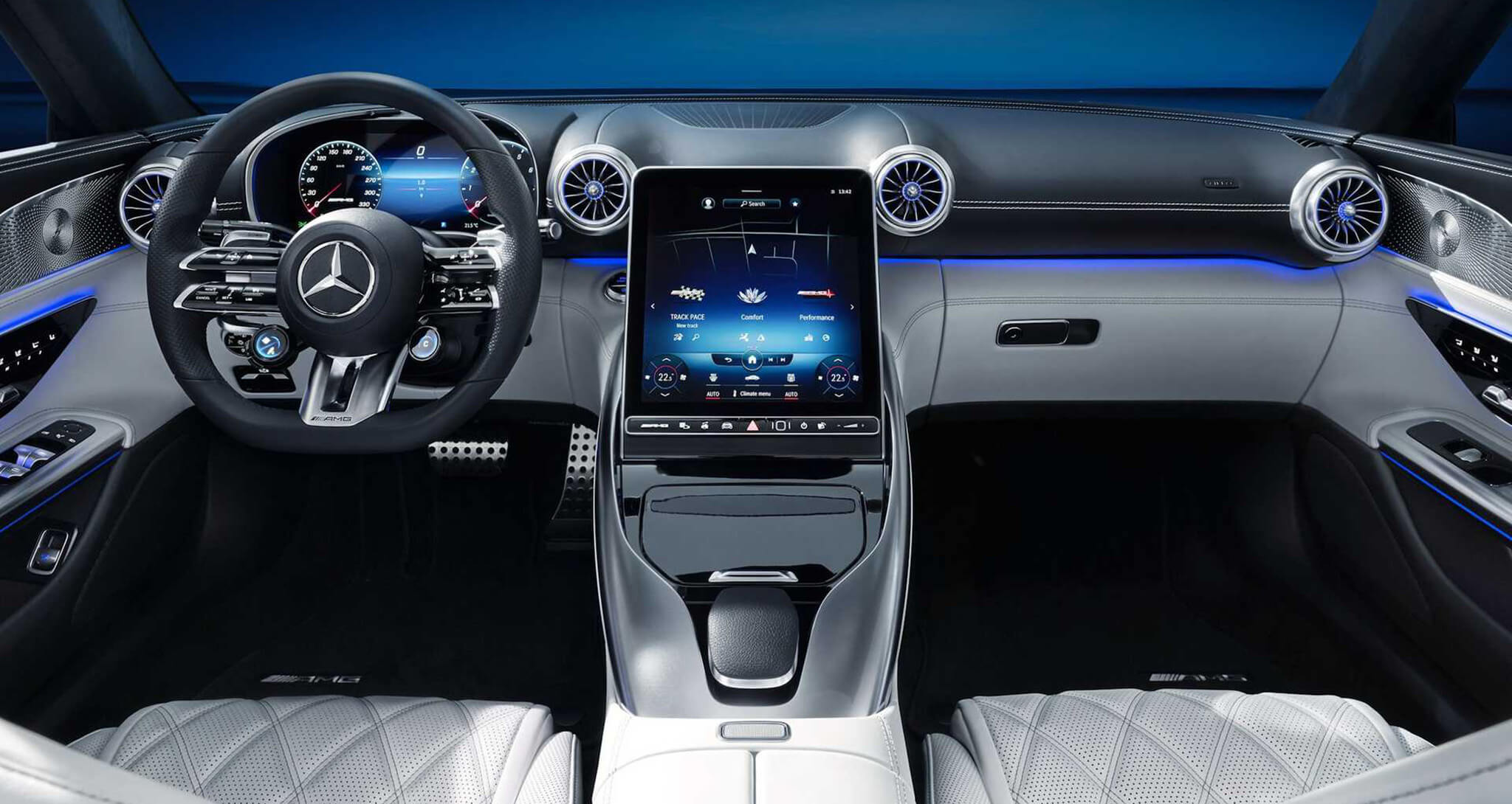 Bọc vô lăng có làm ảnh hưởng đến nội thất của xe Mercedes AMG không?