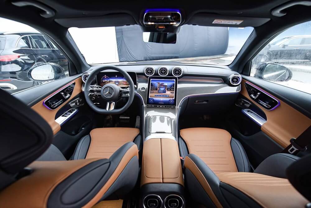 Tầm quan trọng của việc bọc vô lăng cho dòng xe sang Mercedes GLC SUV