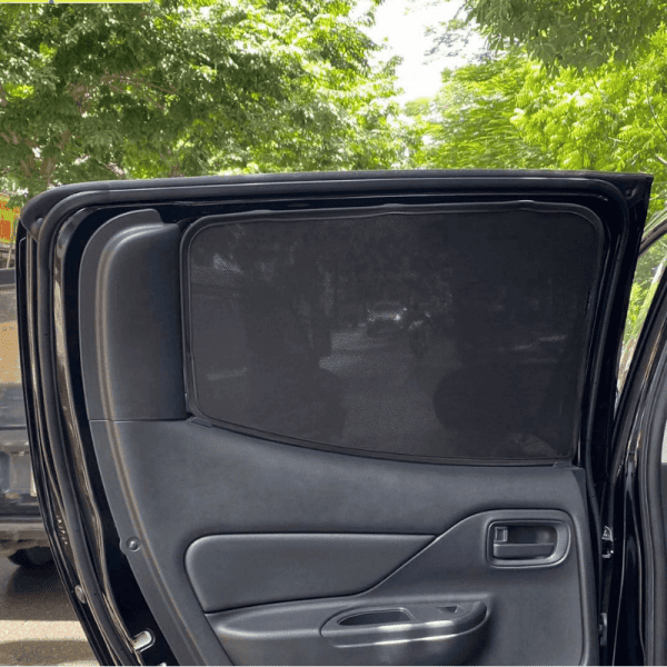 Rèm che nắng nam châm ô tô Mitsubishi Triton cao cấp