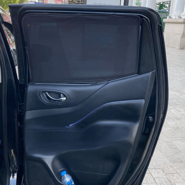 Rèm che nắng nam châm ô tô Nissan Navara cao cấp