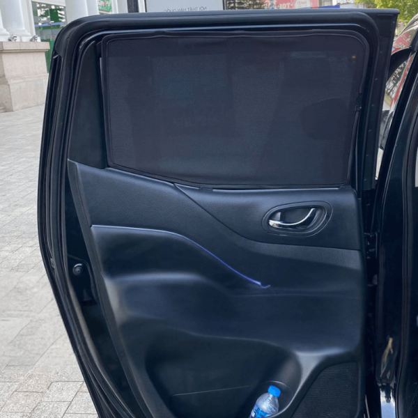 Rèm che nắng nam châm ô tô Nissan Navara cao cấp