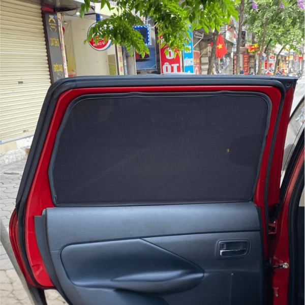 Rèm che nắng nam châm ô tô Mitsubishi Outlander cao cấp