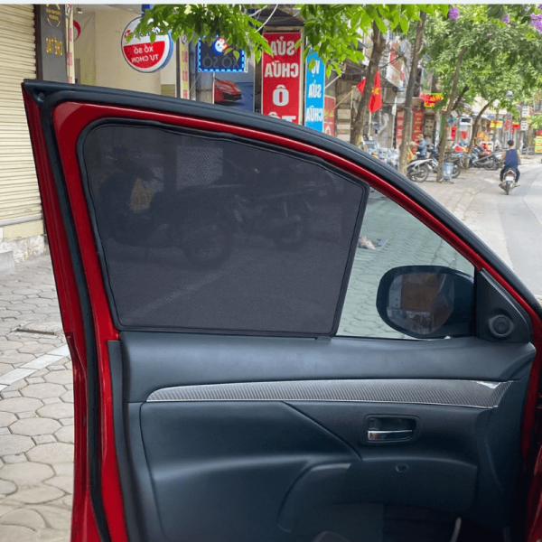 Rèm che nắng nam châm ô tô Mitsubishi Outlander cao cấp