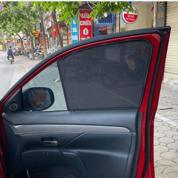 Rèm che nắng nam châm ô tô Mitsubishi Outlander cao cấp