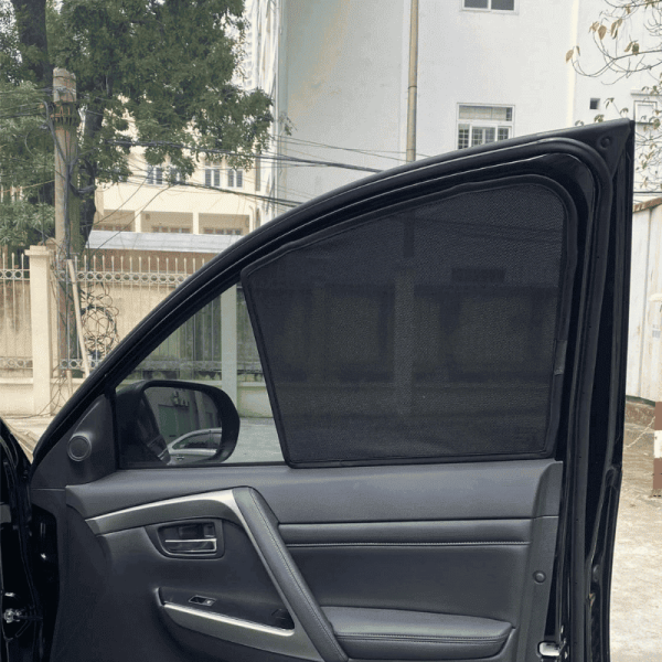 Rèm che nắng nam châm ô tô Mitsubishi Pajero Sport cao cấp