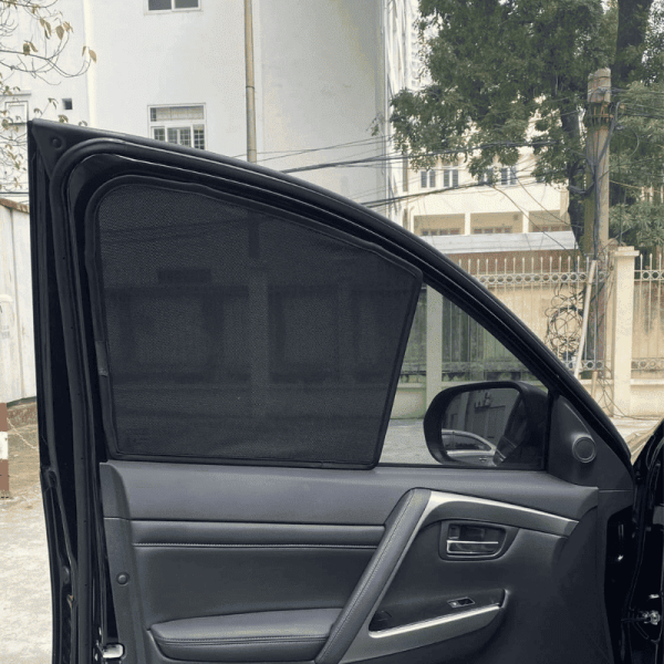 Rèm che nắng nam châm ô tô Mitsubishi Pajero Sport cao cấp