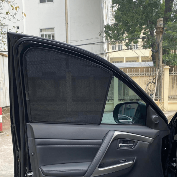 Rèm che nắng nam châm ô tô Mitsubishi Pajero Sport cao cấp