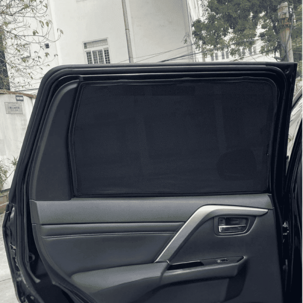 Rèm che nắng nam châm ô tô Mitsubishi Pajero Sport cao cấp