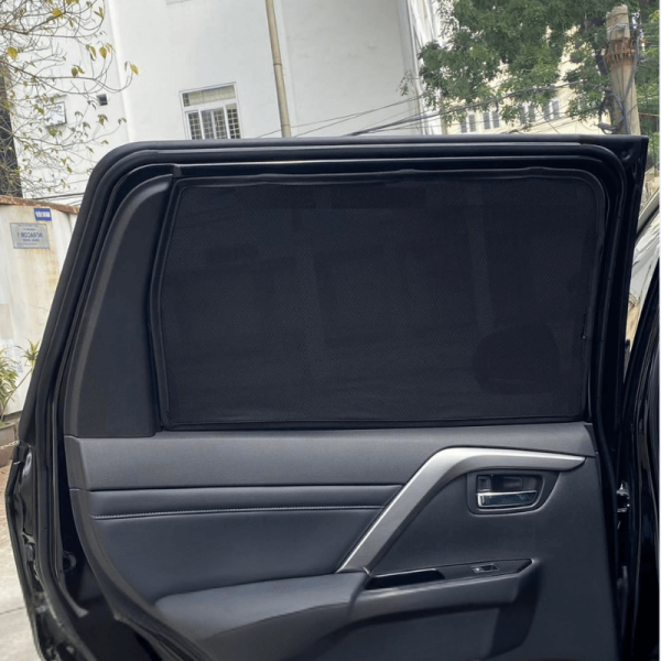 Rèm che nắng nam châm ô tô Mitsubishi Pajero Sport cao cấp