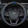 Bọc vô lăng xe Hyundai chất liệu sợi Carbon họa tiết 3D hiện đại