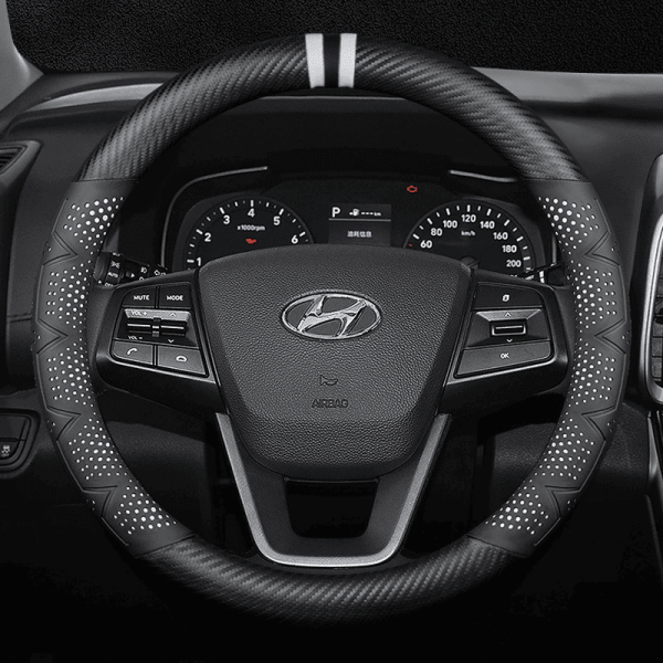 Bọc vô lăng xe Hyundai chất liệu sợi Carbon họa tiết 3D hiện đại