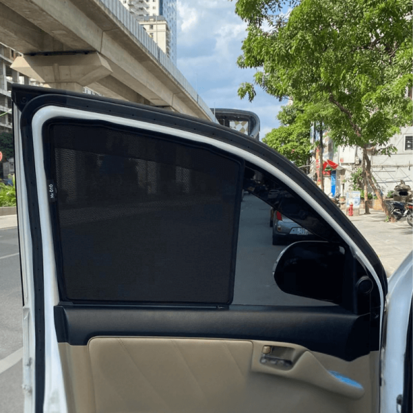 Rèm che nắng nam châm ô tô Toyota Fortuner cao cấp