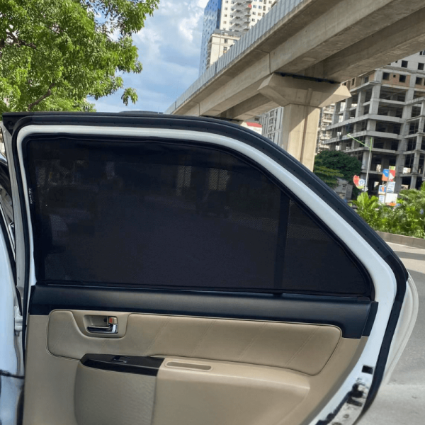 Rèm che nắng nam châm ô tô Toyota Fortuner cao cấp