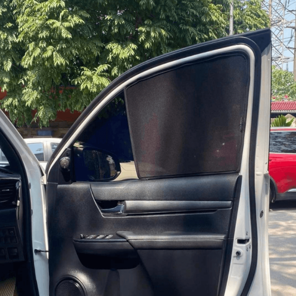 Rèm che nắng nam châm ô tô Toyota Hilux cao cấp