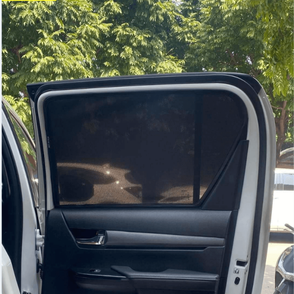 Rèm che nắng nam châm ô tô Toyota Hilux cao cấp