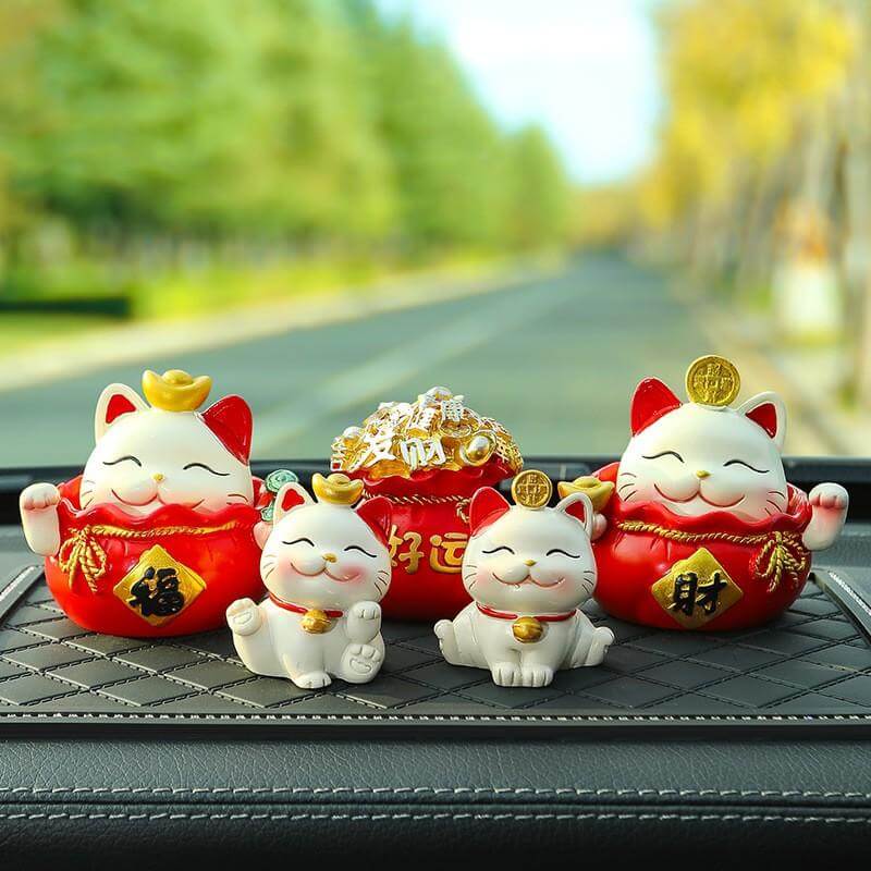 Tượng Mèo Thần tài để xe ô tô