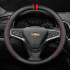 Bọc vô lăng xe Chevrolet chất liệu Sợi Carbon thể thao, cao cấp