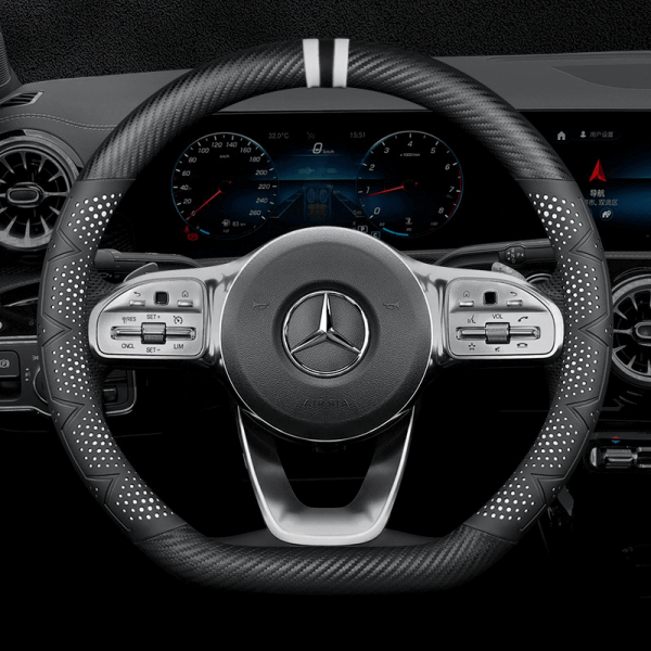 Bọc vô lăng xe Mercedes chất liệu Carbon thể thao, hiện đại