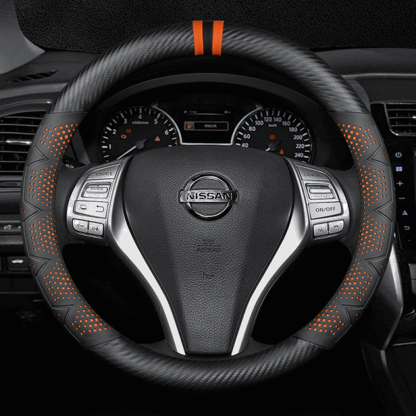 Bọc vô lăng xe Nissan chất liệu Carbon thể thao, hiện đại