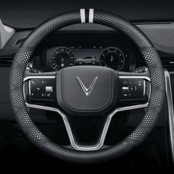 Bọc vô lăng xe VinFast chất liệu Carbon thể thao, hiện đại