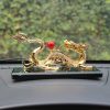 Tượng Rồng vàng như ý nhả ngọc phong thủy để taplo ô tô
