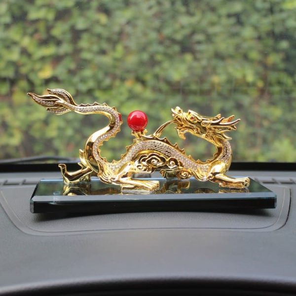 Tượng Rồng vàng như ý nhả ngọc phong thủy để taplo ô tô