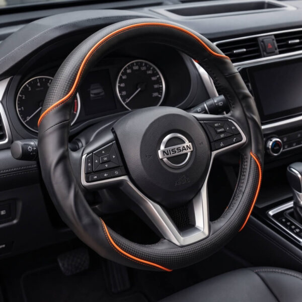 Bọc vô lăng Nissan chất liệu Da cừu thật sợi Carbon cao cấp