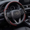 Bọc vô lăng xe Toyota chất liệu Da cừu vân Carbon cao cấp