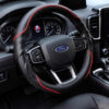 Bọc vô lăng xe Ford Da cừu thật vân Carbon cao cấp