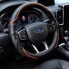 Bọc vô lăng xe Ford Da cừu thật vân Carbon cao cấp