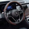 Bọc vô lăng xe Mercedes Da cừu thật vân Carbon cao cấp