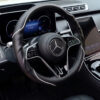 Bọc vô lăng xe Mercedes Da cừu thật vân Carbon cao cấp