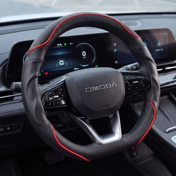 Bọc vô lăng xe Omoda da cừu thật vân Carbon cao cấp